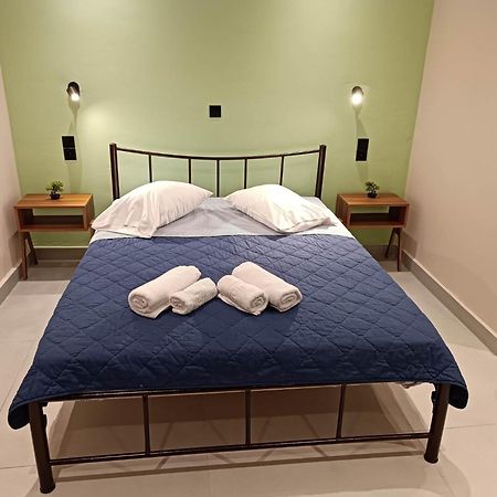 Newly Renovated Apartment Next To The Port Mantouki エクステリア 写真