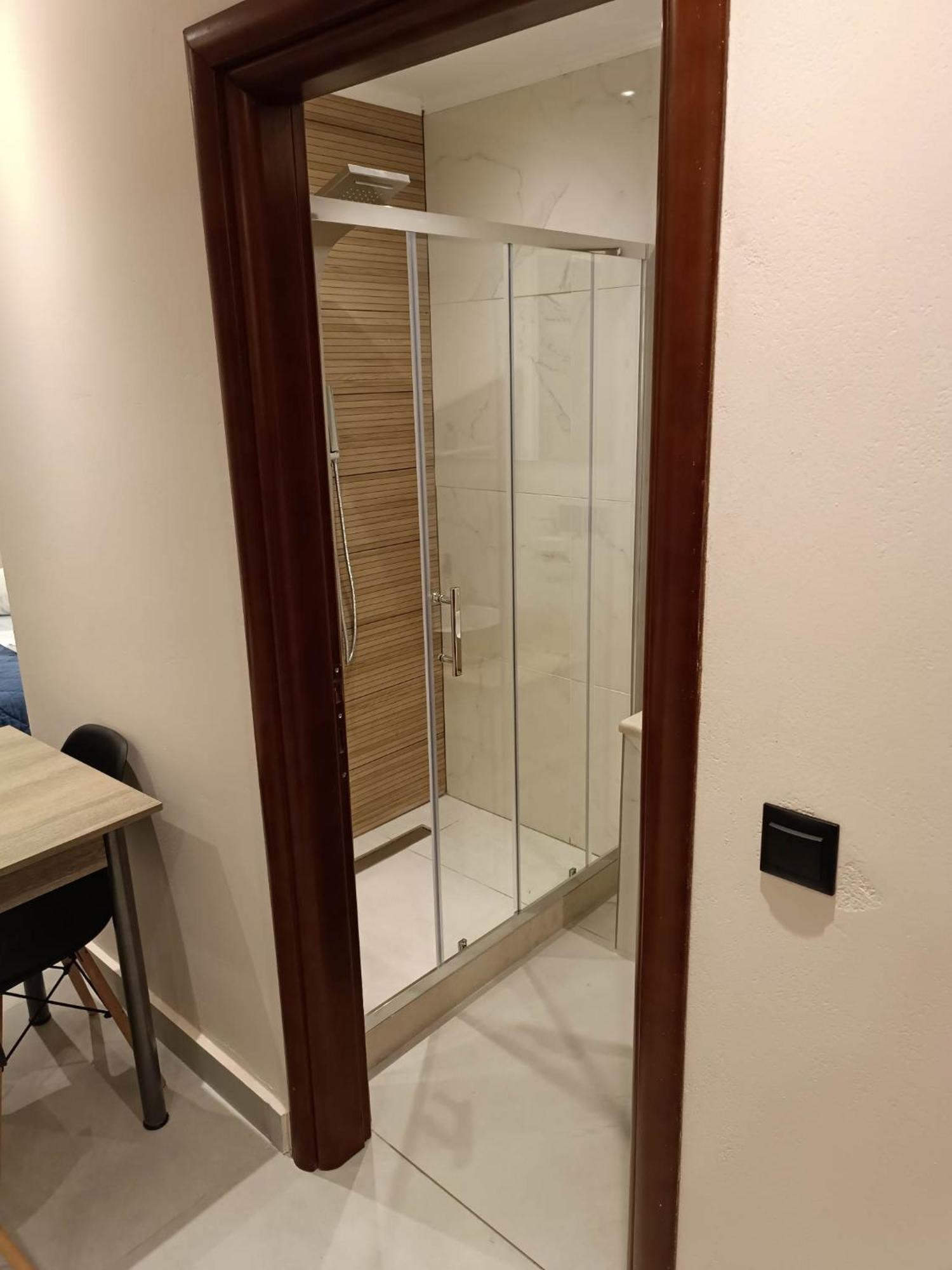 Newly Renovated Apartment Next To The Port Mantouki エクステリア 写真
