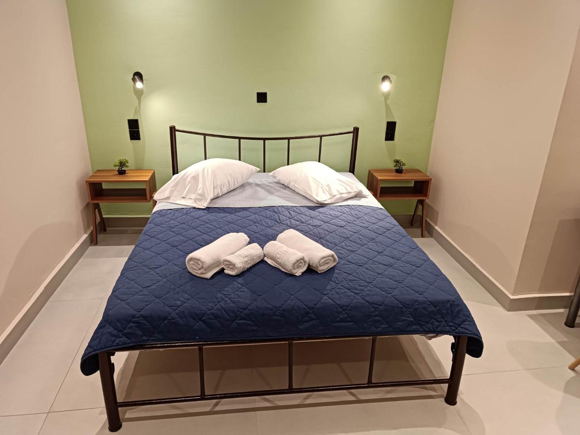 Newly Renovated Apartment Next To The Port Mantouki エクステリア 写真