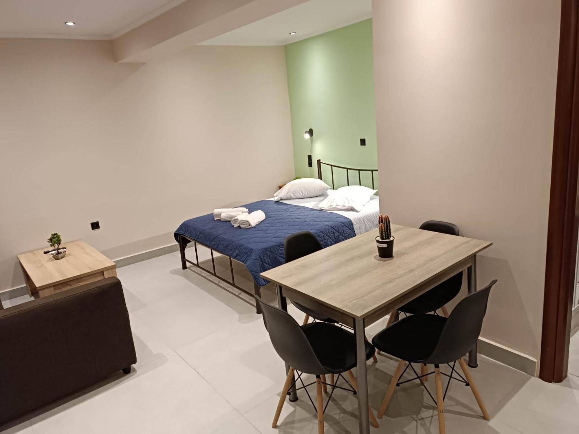 Newly Renovated Apartment Next To The Port Mantouki エクステリア 写真